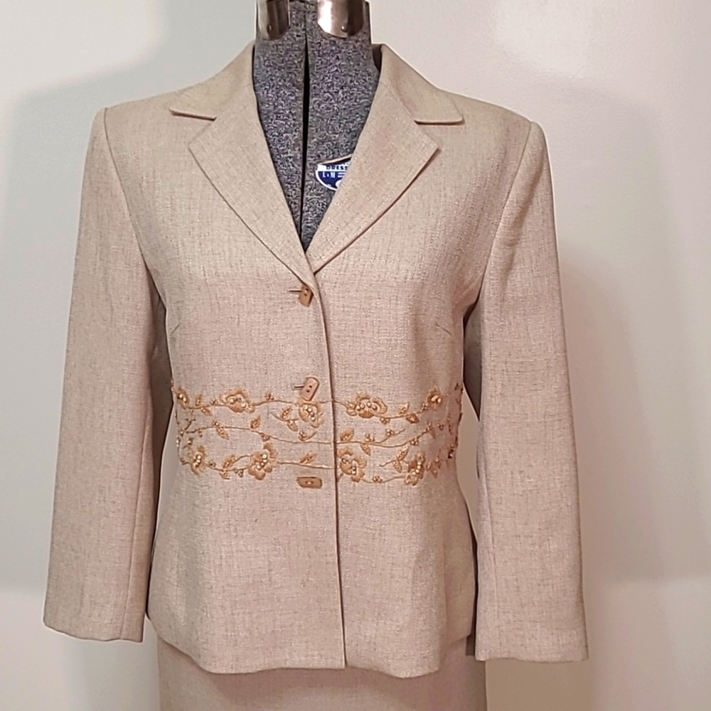 Kasper 2 piece Blazer Jacket Skirt Suit Set Tan Wood Beading Embroidery 8P - Picture 2 of 13